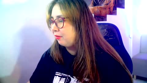 chloe_prg online show from January 23, 2025, 6:35 pm