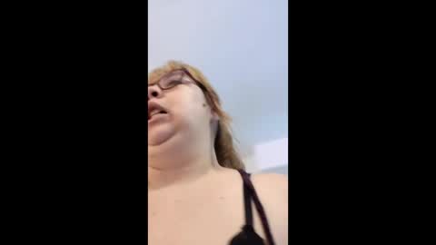 Snapshot of chloe_prg chatting on April 28, 2026, 4:39 am chloe_prg online show from April 28, 2026, 4:39 am