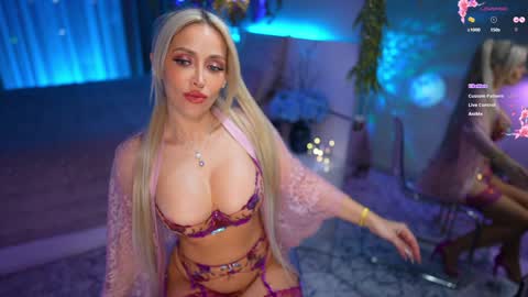 Snapshot of chloe_ri chatting on February 5, 2025, 8:57 pm . ALL my LINKS online show from February 5, 2025, 8:57 pm