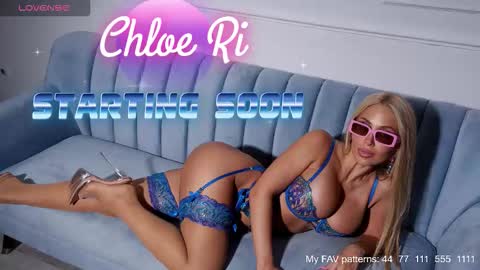 Snapshot of chloe_ri chatting on November 16, 2025, 7:25 am . ALL my LINKS online show from November 16, 2025, 7:25 am