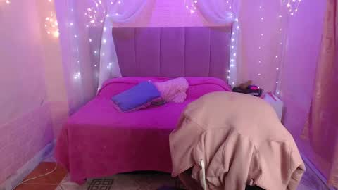 chloe_smith5 online show from September 30, 2025, 1:27 pm