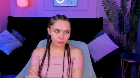 Snapshot of chloe_sunny chatting on June 28, 2026, 7:20 pm Chloe online show from June 28, 2026, 7:20 pm