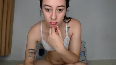 Chloe  online show from September 23, 2025, 10:35 pm