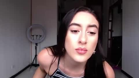 Snapshot of chloe_vahos chatting on June 25, 2026, 8:24 pm Chloe online show from June 25, 2026, 8:24 pm
