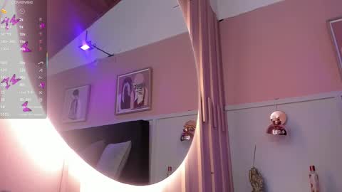   online show from November 7, 2025, 7:58 pm