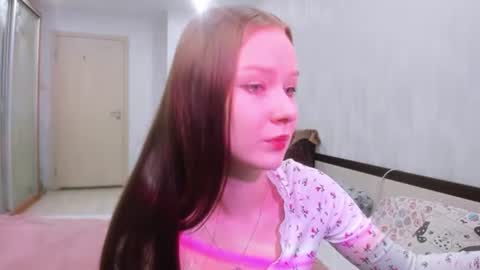 chloe wifey online show from November 15, 2025, 1:18 pm