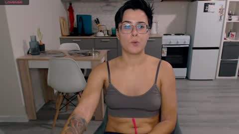 Eva and Sandra online show from December 4, 2024, 3:32 pm