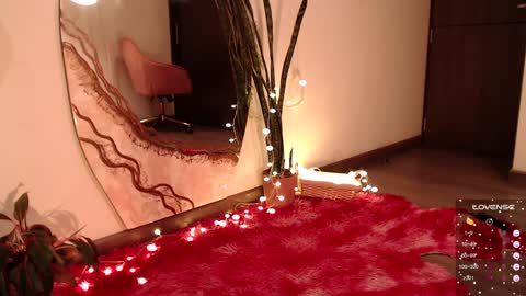 cloe online show from February 2, 2025, 11:42 pm