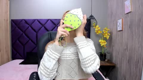 chloecampbell03 online show from October 14, 2025, 12:28 pm