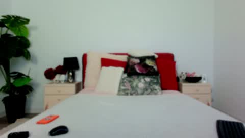 Chloe online show from April 6, 2026, 3:59 am