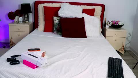 Chloe online show from April 27, 2026, 3:59 am