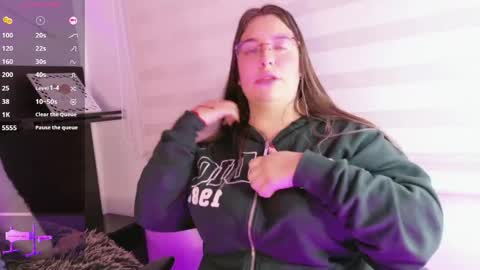 Snapshot of chloee_as_ chatting on May 26, 2026, 11:01 pm chloee_as_ online show from May 26, 2026, 11:01 pm