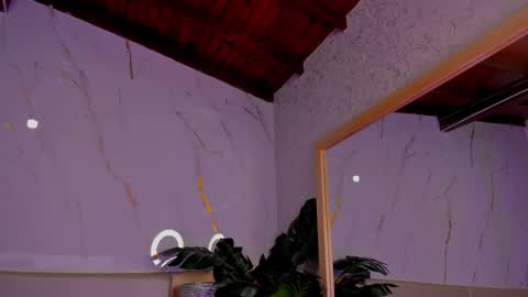 Chloee online show from November 15, 2025, 12:23 pm