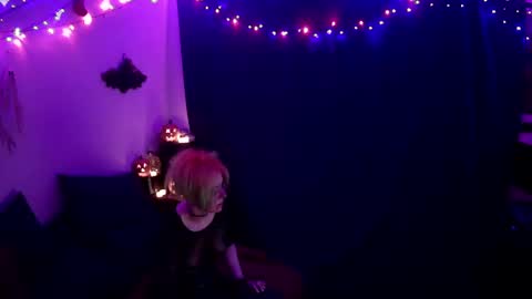 Chloekissxo online show from November 1, 2025, 12:56 am