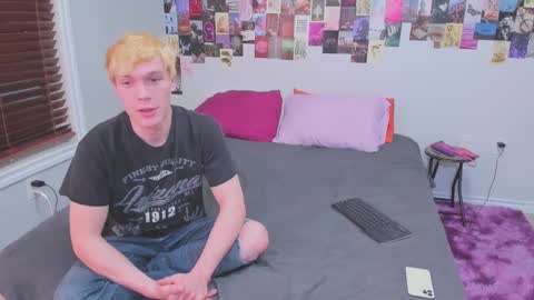 Chloe Night  Milo Night online show from January 20, 2025, 8:19 am