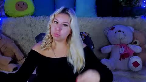 ChloeRicci online show from September 20, 2025, 7:09 am