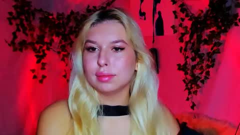 ChloeRicci online show from November 24, 2025, 10:59 am