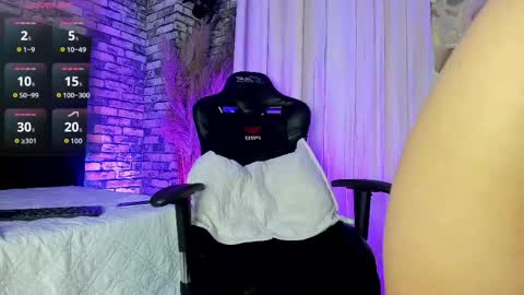 Snapshot of chloesantana_ chatting on May 15, 2026, 2:29 am .. Chloe .. online show from May 15, 2026, 2:29 am