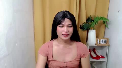 Snapshot of chloiedelight14 chatting on May 19, 2026, 2:18 am chloiedelight14 online show from May 19, 2026, 2:18 am