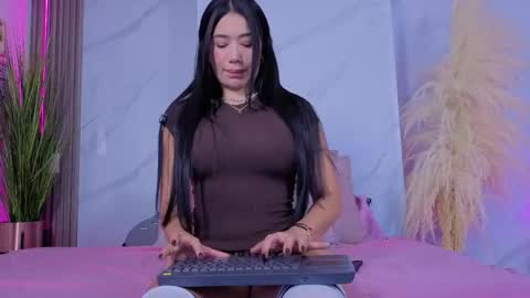 Chlooe online show from April 1, 2026, 12:11 am