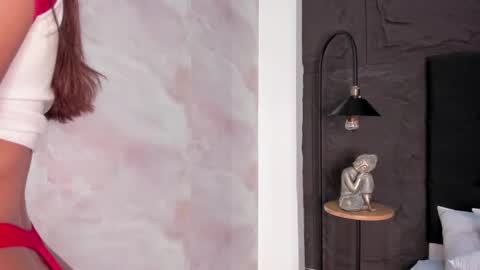 Chloe Scott online show from November 14, 2025, 2:38 pm