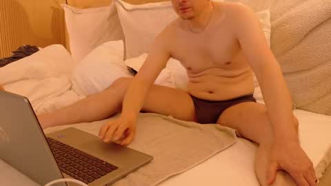 Snapshot of chlover855 chatting on April 21, 2026, 7:03 am chlover855 online show from April 21, 2026, 7:03 am