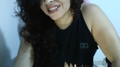 chochohot45 online show from October 6, 2025, 1:52 pm