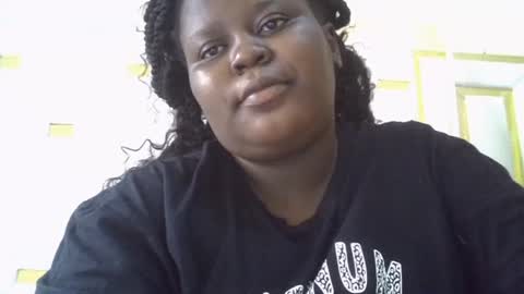 Snapshot of choclate_goddess chatting on August 4, 2026, 5:54 am Paula online show from August 4, 2026, 5:54 am