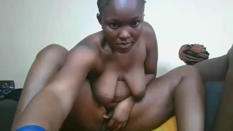 Snapshot of choco_baeb chatting on February 3, 2025, 11:42 am nei online show from February 3, 2025, 11:42 am