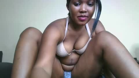 Snapshot of choco_baeb chatting on February 13, 2025, 3:35 pm nei online show from February 13, 2025, 3:35 pm