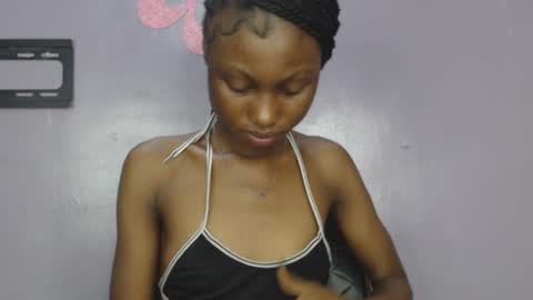 choco_petitqueen online show from January 12, 2025, 3:03 pm