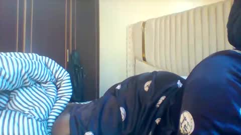 chocobabe002 online show from September 16, 2025, 4:46 am