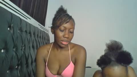 chocobear22 online show from November 21, 2025, 11:42 am