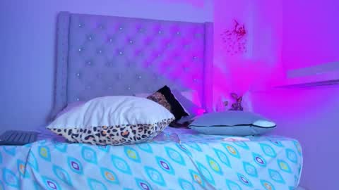 chocobunny1 online show from November 16, 2025, 5:24 am