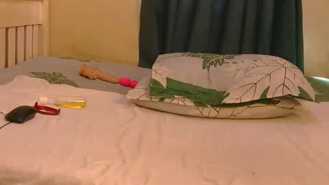 chocolate_candiee online show from January 14, 2026, 11:16 am