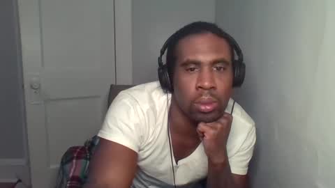 chocolatedolla online show from February 23, 2025, 2:51 am