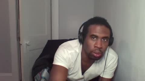 chocolatedolla online show from February 26, 2025, 3:21 am