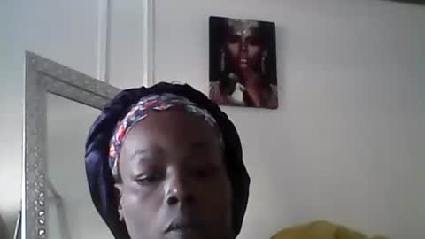 Snapshot of chocolatedrop_ chatting on June 9, 2026, 10:49 am chocolatedrop_ online show from June 9, 2026, 10:49 am