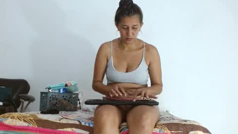 Snapshot of chocorramitavagina19 chatting on March 28, 2026, 6:51 pm maria online show from March 28, 2026, 6:51 pm