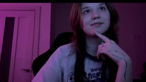 Lissa online show from November 27, 2025, 6:21 pm