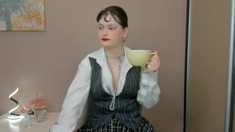 Cassandra online show from April 1, 2026, 4:24 am