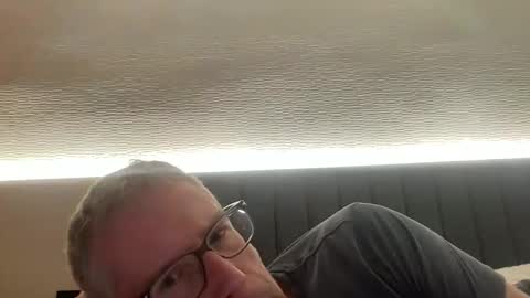 choupipat1 online show from October 21, 2025, 10:54 pm