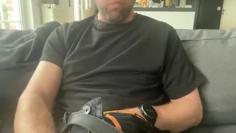 chris13abcd online show from March 11, 2025, 2:29 pm