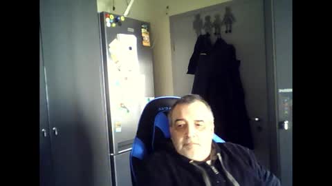 Chris online show from April 8, 2026, 7:41 am