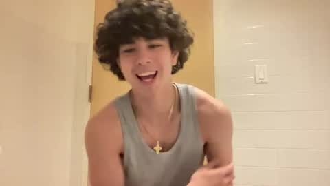 chris_baker1 online show from April 22, 2026, 4:04 am