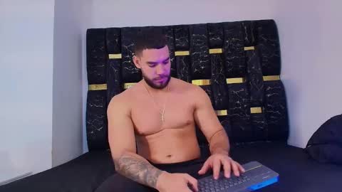 Snapshot of chris_blake__ chatting on November 18, 2025, 6:45 pm Chris B online show from November 18, 2025, 6:45 pm