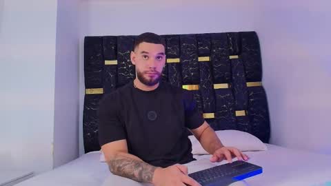 Snapshot of chris_blake__ chatting on November 26, 2025, 6:09 pm Chris B online show from November 26, 2025, 6:09 pm