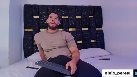 Snapshot of chris_blake__ chatting on December 1, 2025, 6:02 pm Chris B online show from December 1, 2025, 6:02 pm