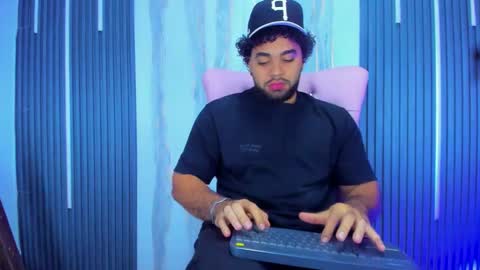 chris_evans00 online show from February 25, 2026, 12:26 pm