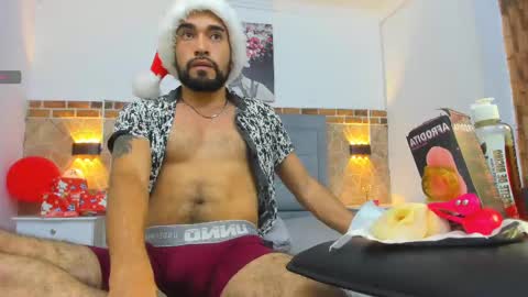 Snapshot of chris_kizz chatting on December 24, 2024, 4:22 am chris_kizz online show from December 24, 2024, 4:22 am